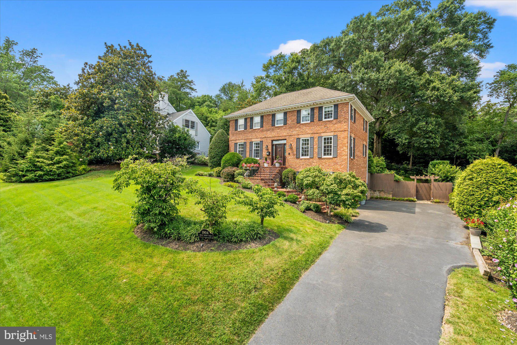 1904 BELLE HAVEN ROAD