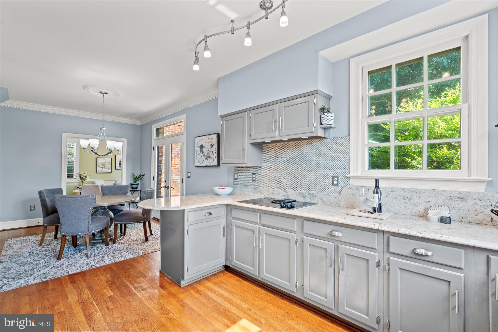 1904 BELLE HAVEN ROAD