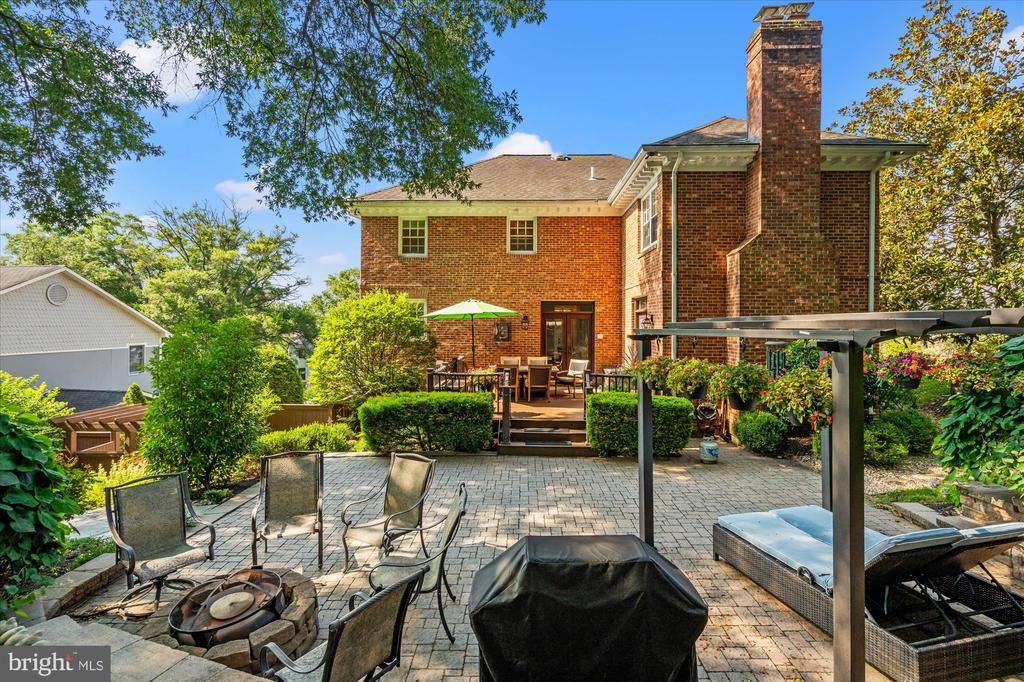 1904 BELLE HAVEN ROAD