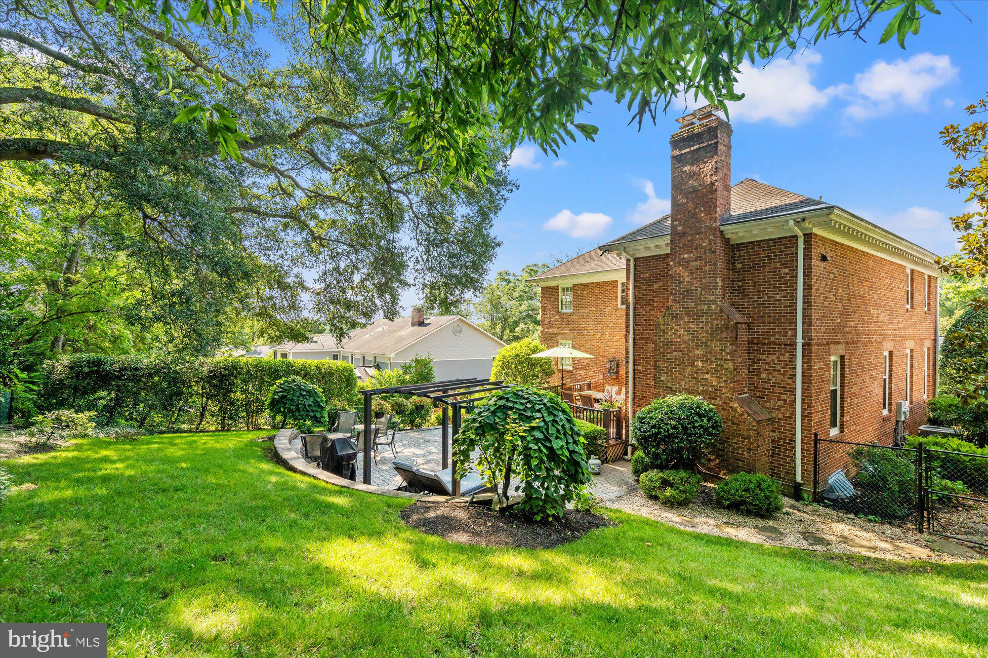 1904 BELLE HAVEN ROAD