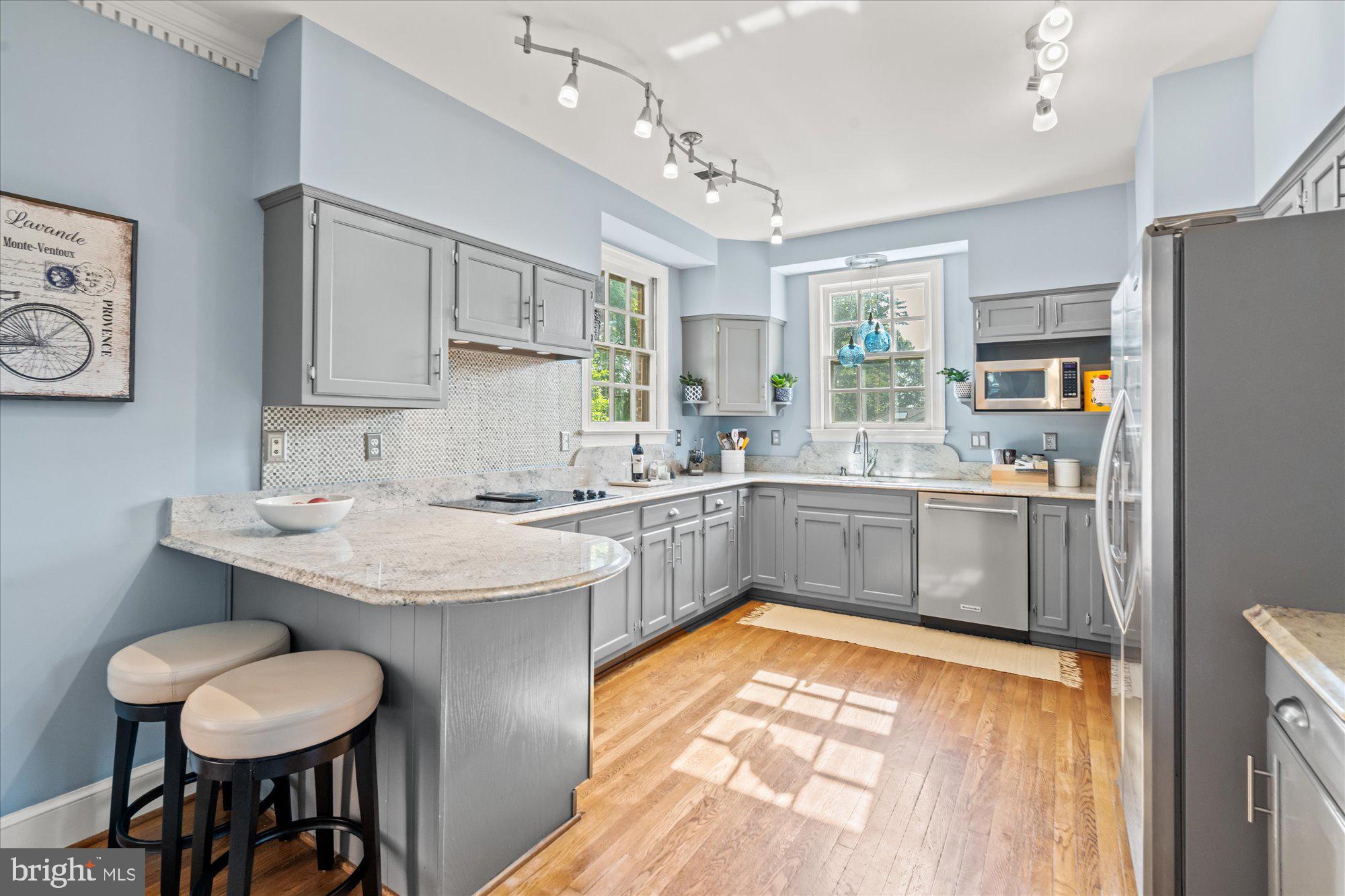 1904 BELLE HAVEN ROAD