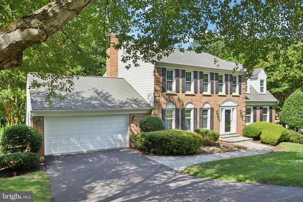 10182 HILLINGTON COURT
