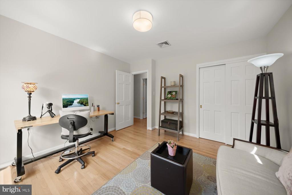 2807 MAPLE LANE