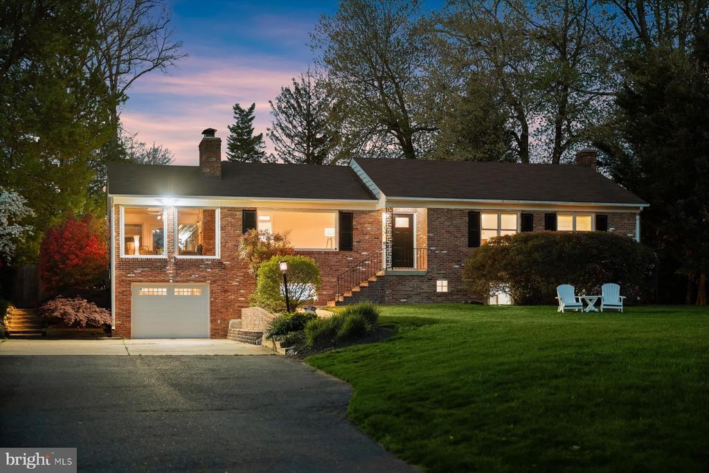 2807 MAPLE LANE