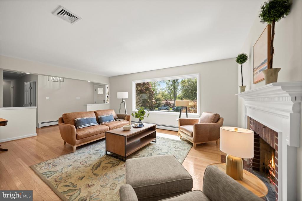 2807 MAPLE LANE