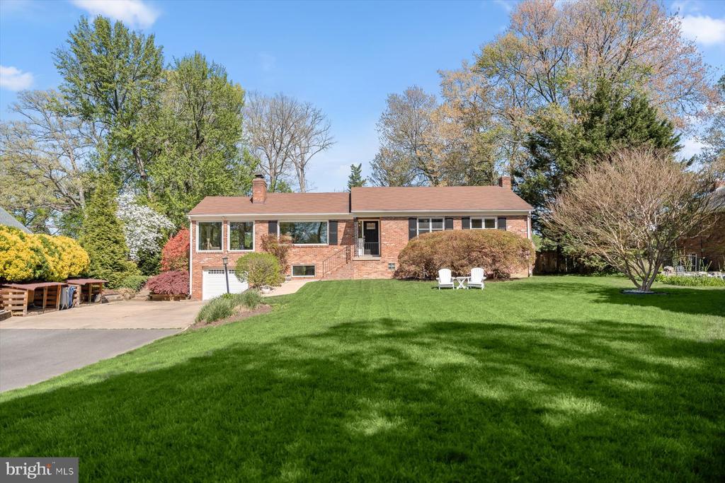 2807 MAPLE LANE