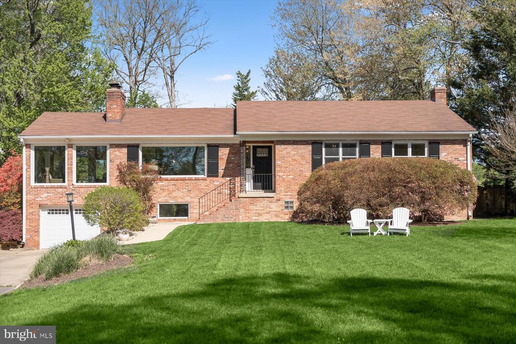 2807 MAPLE LANE