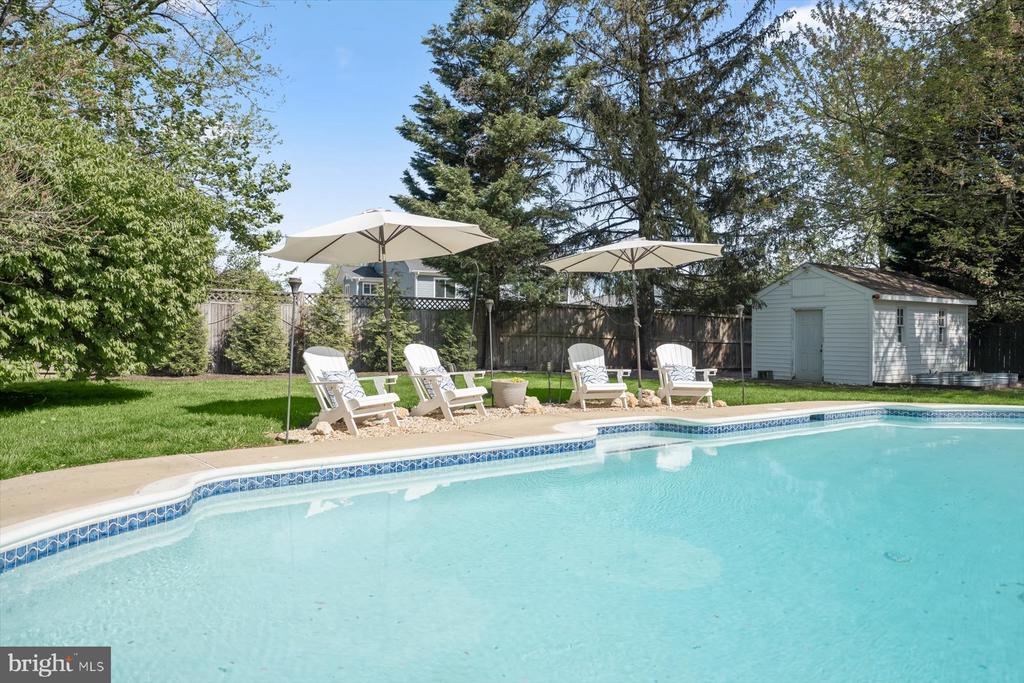 2807 MAPLE LANE
