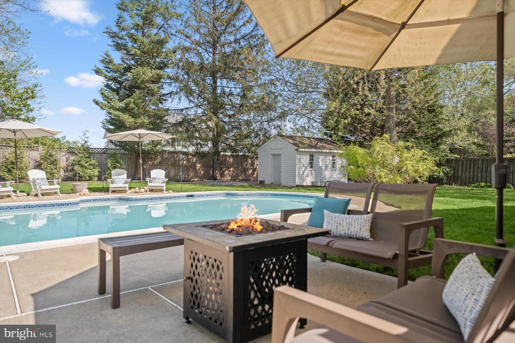 2807 MAPLE LANE