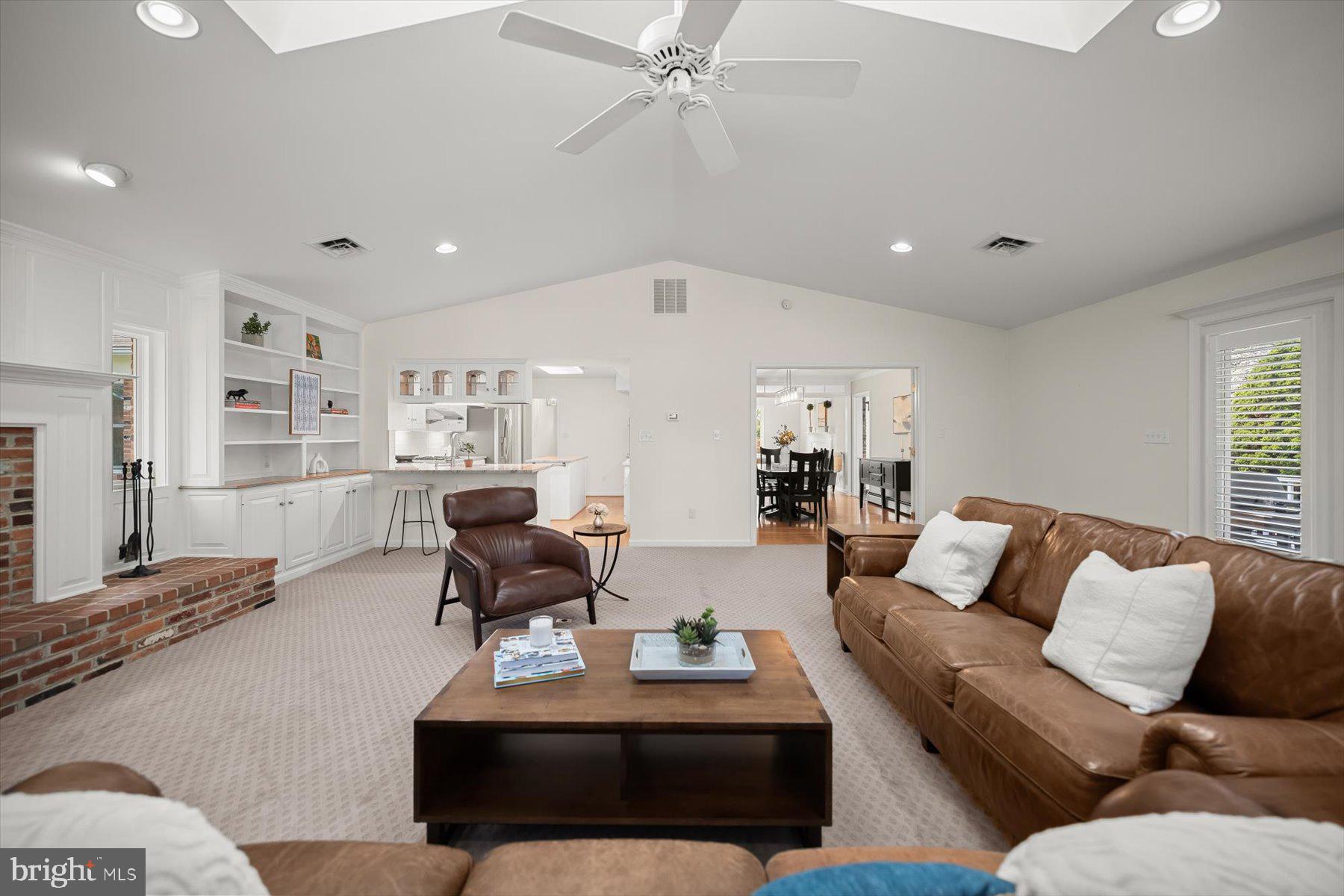 2807 MAPLE LANE