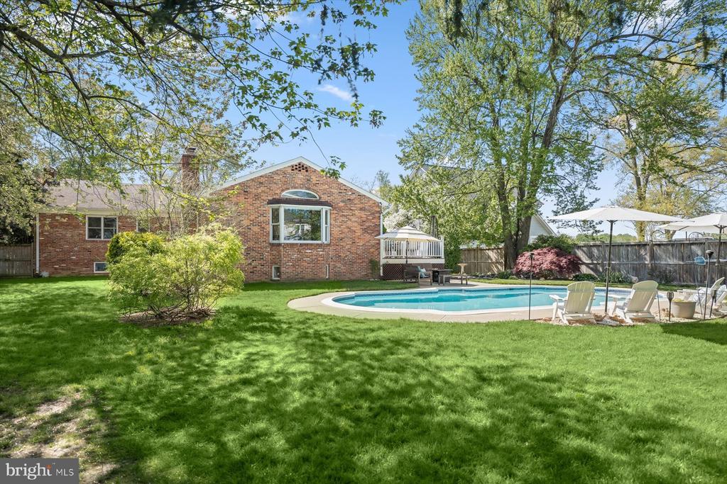 2807 MAPLE LANE