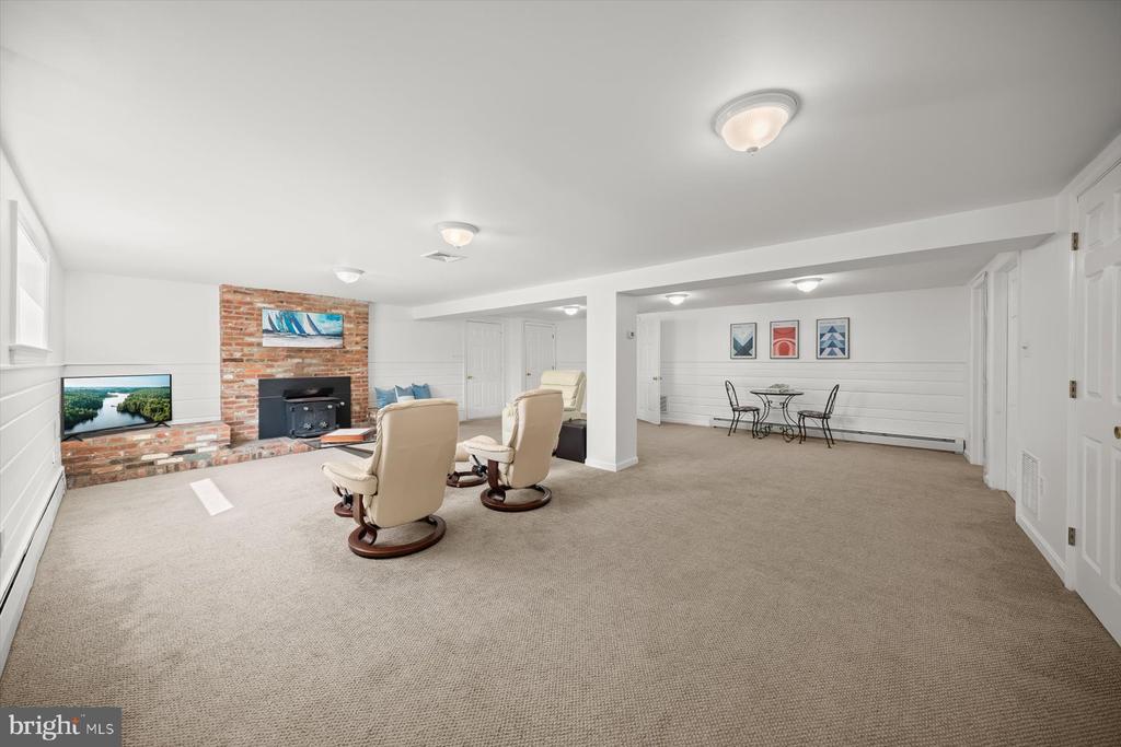 2807 MAPLE LANE