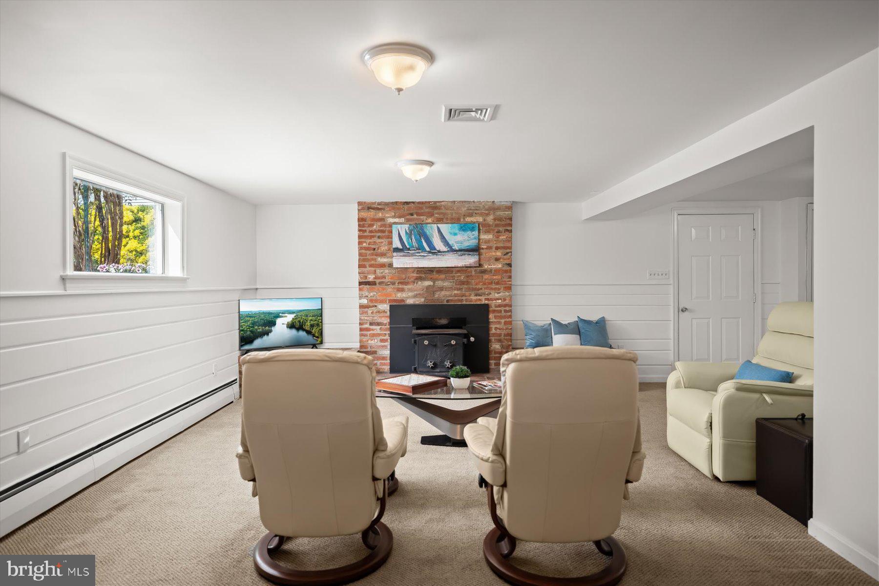 2807 MAPLE LANE