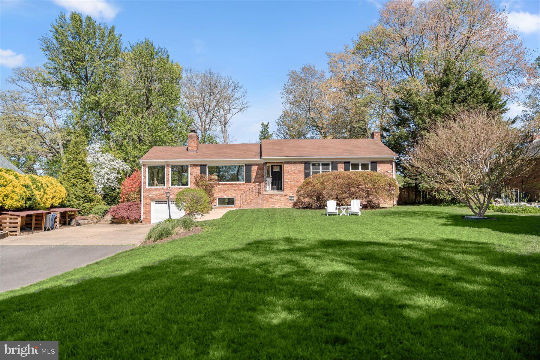 2807 MAPLE LANE