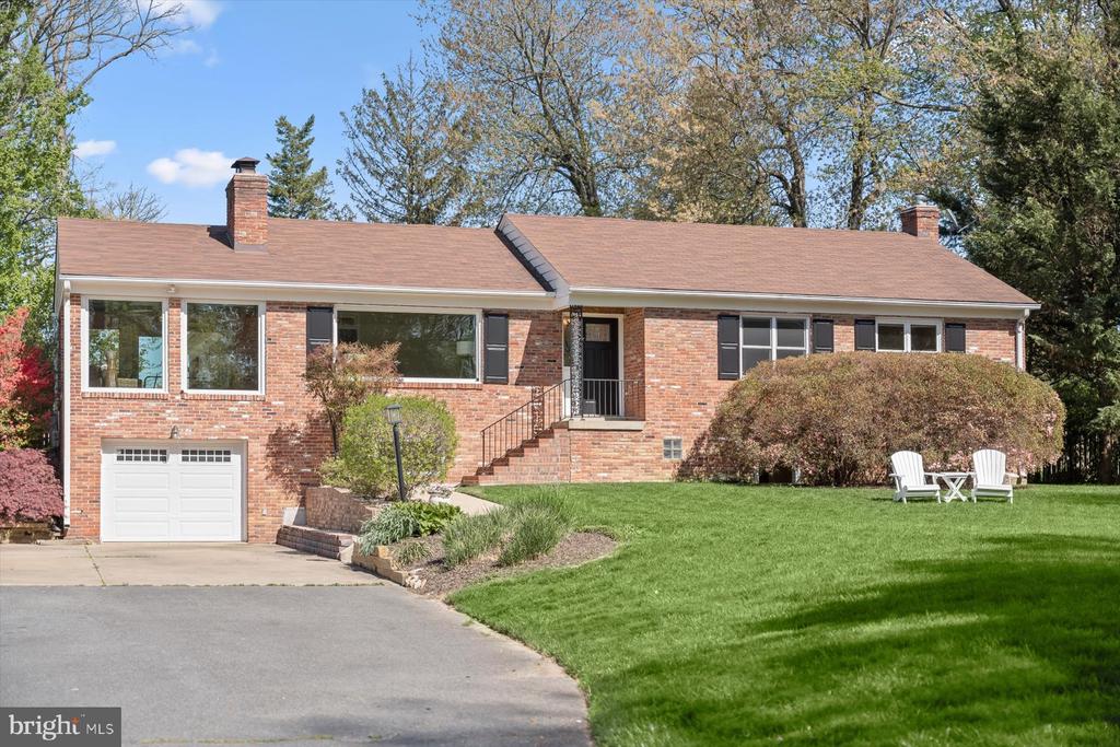 2807 MAPLE LANE