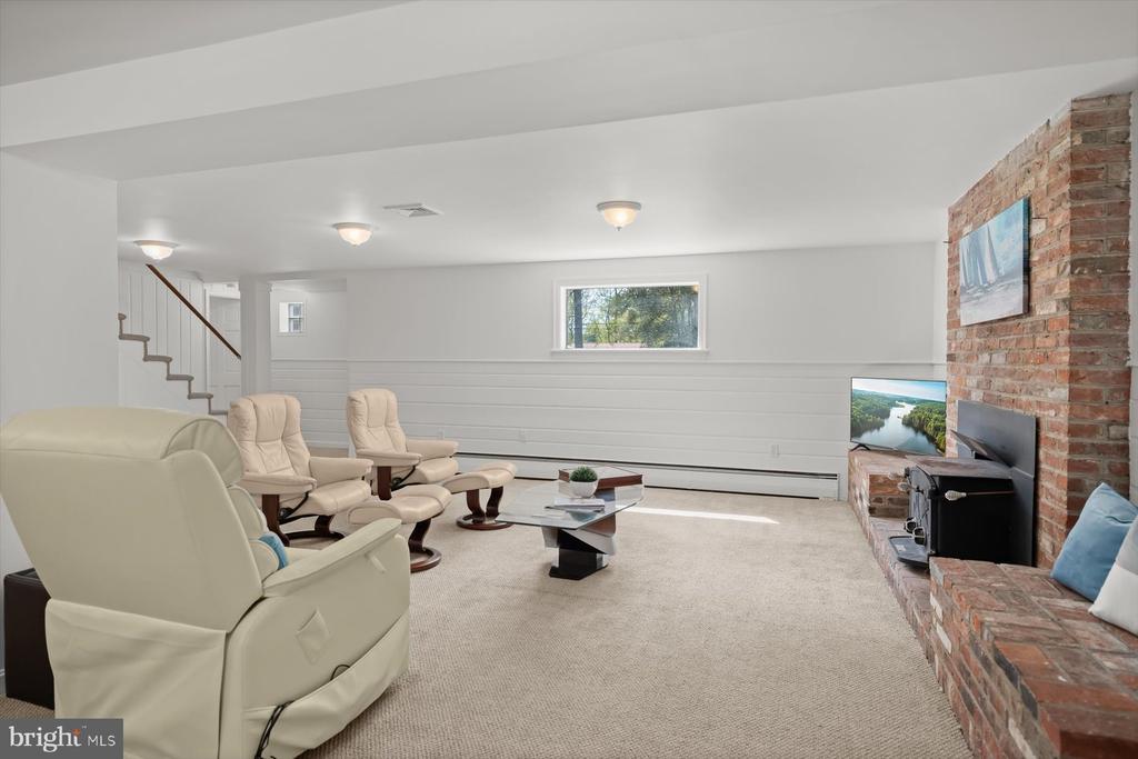 2807 MAPLE LANE
