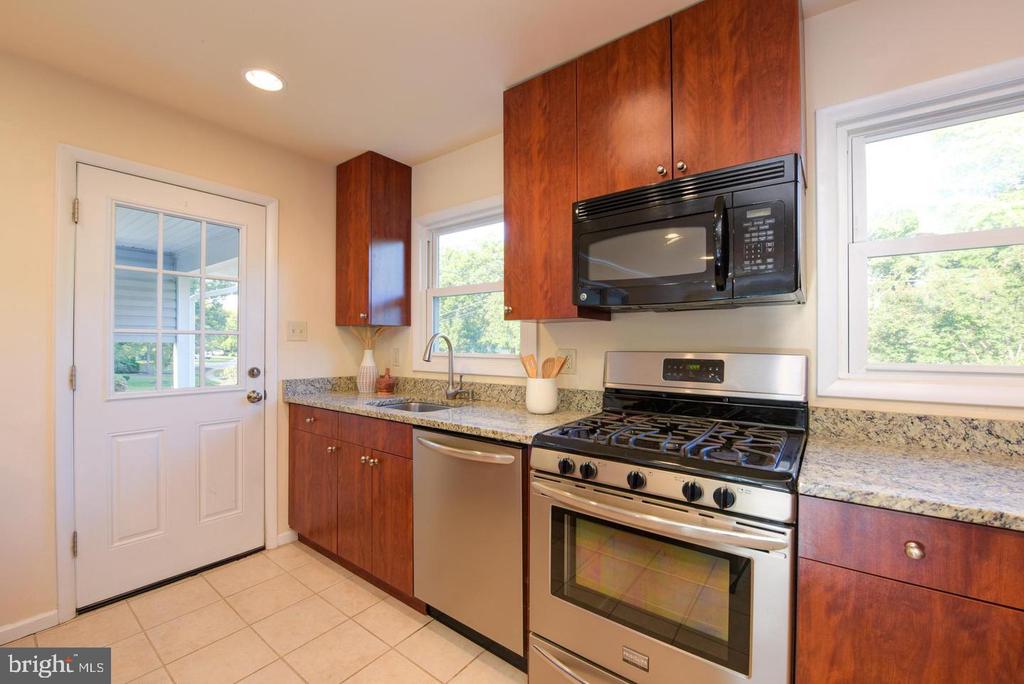 8506 WAGON WHEEL RD