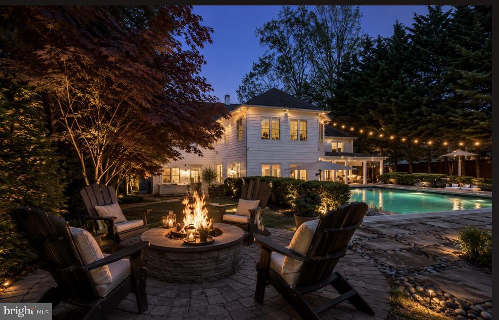 2850 ROSEMARY LANE