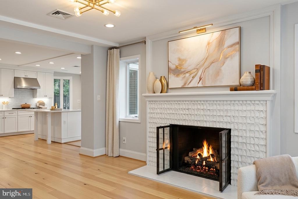2850 ROSEMARY LANE