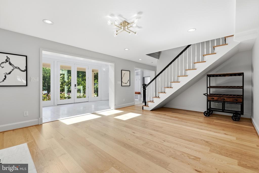 2850 ROSEMARY LANE