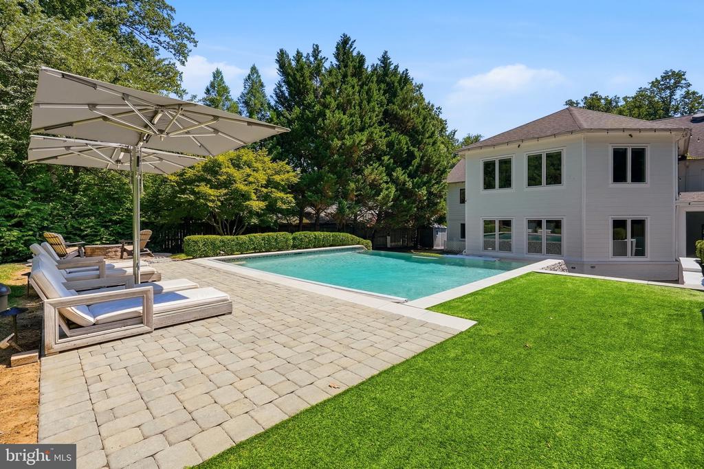 2850 ROSEMARY LANE