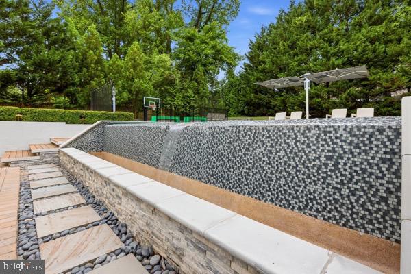 2850 ROSEMARY LANE