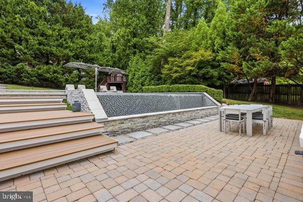 2850 ROSEMARY LANE