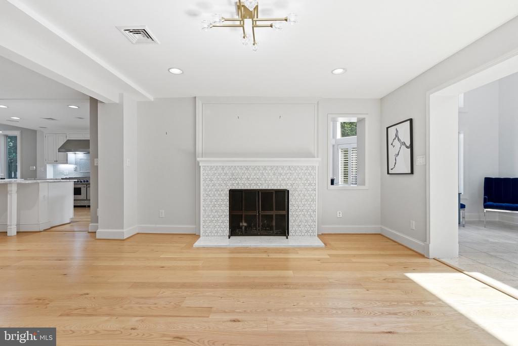 2850 ROSEMARY LANE