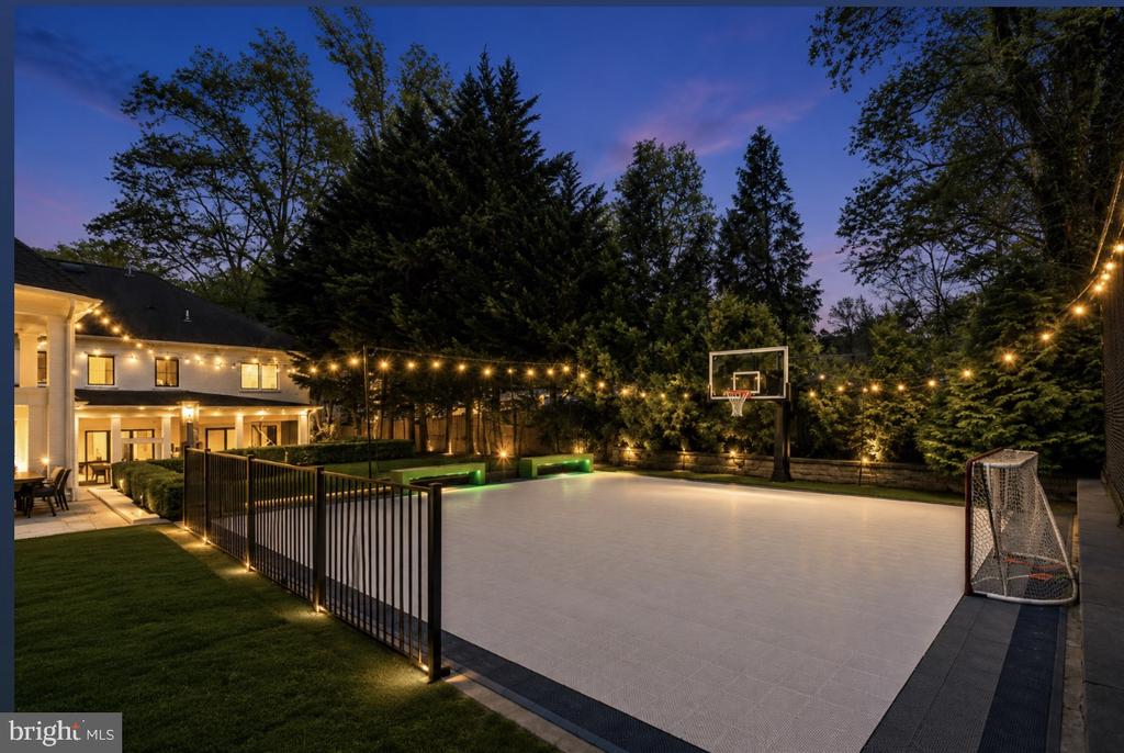 2850 ROSEMARY LANE