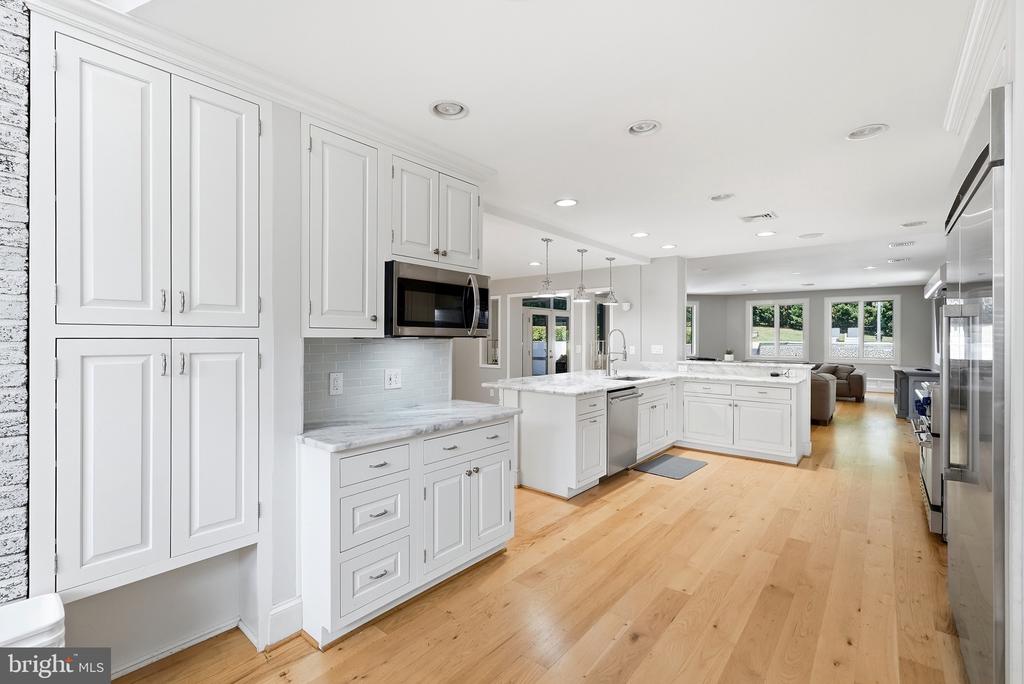 2850 ROSEMARY LANE