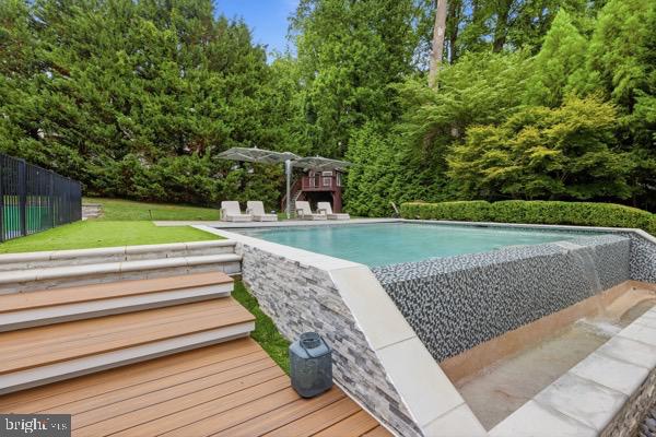 2850 ROSEMARY LANE