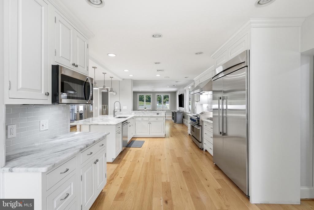 2850 ROSEMARY LANE