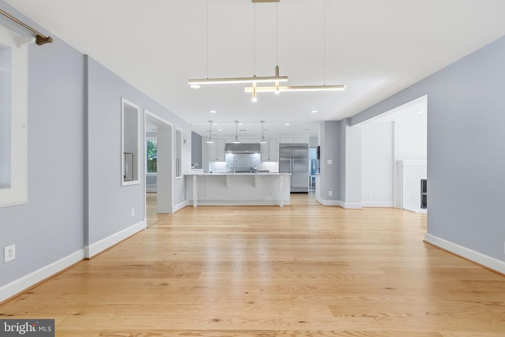 2850 ROSEMARY LANE