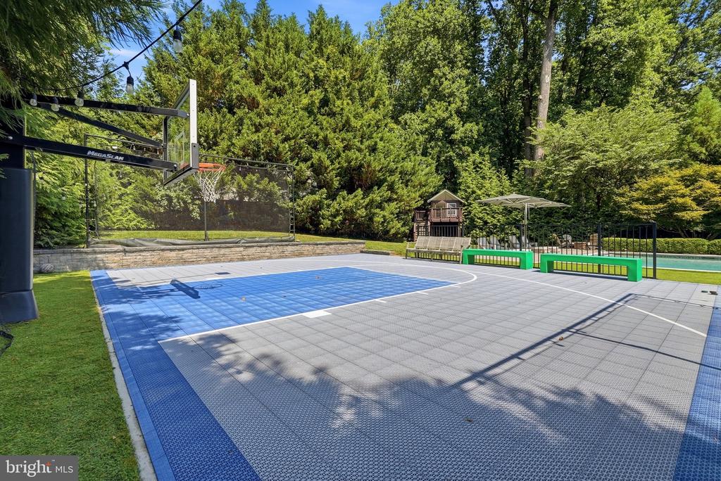 2850 ROSEMARY LANE