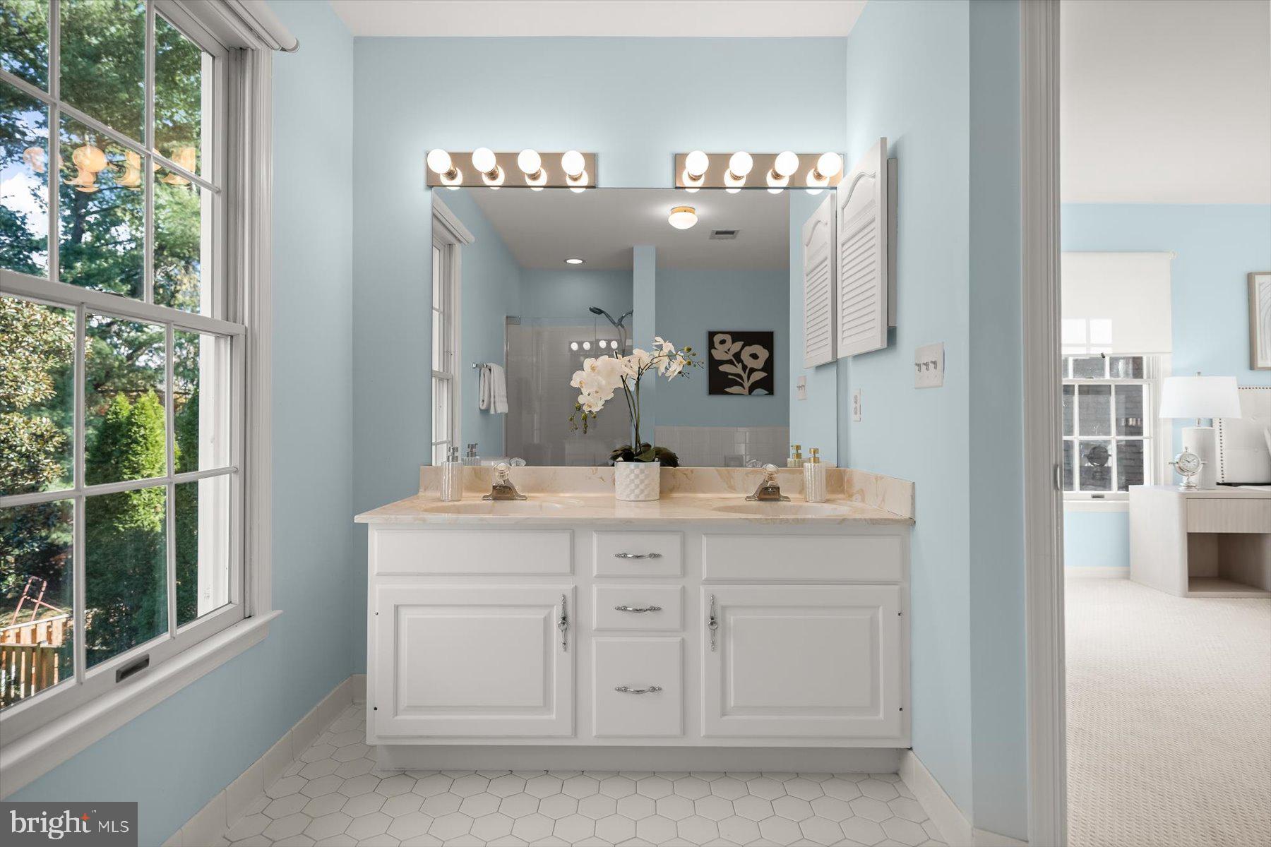 714 DONALDSON LANE SW