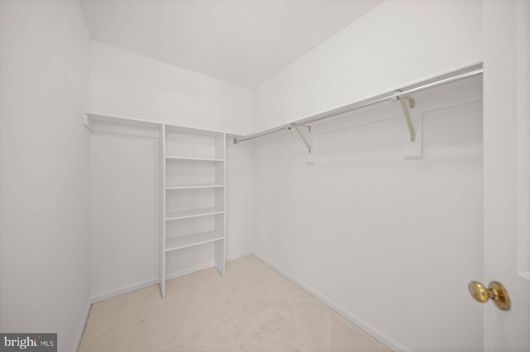 714 DONALDSON LANE SW