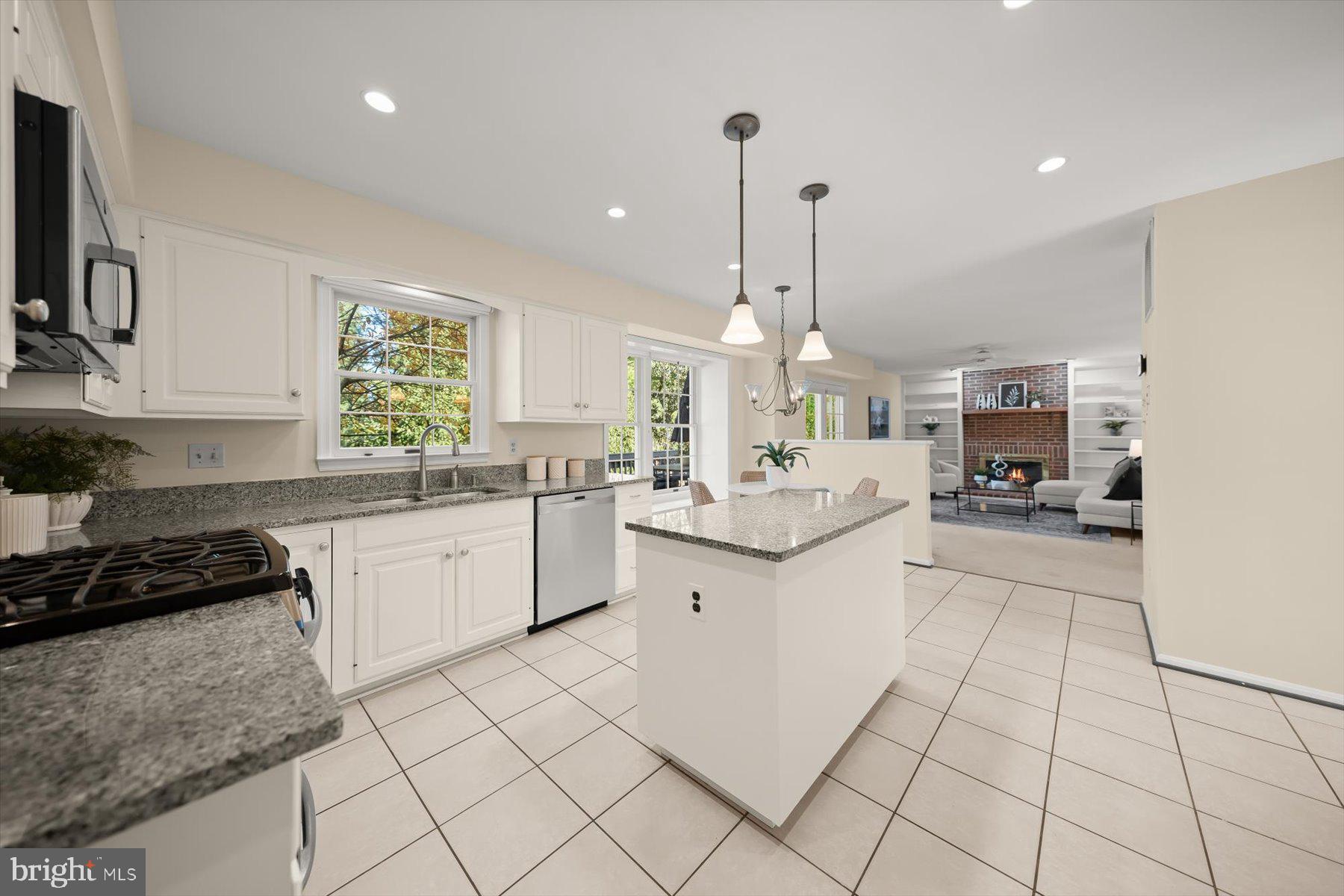 714 DONALDSON LANE SW