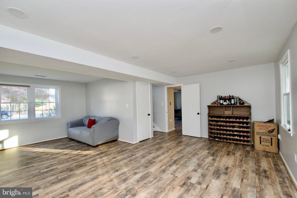 11960 Governors Ct