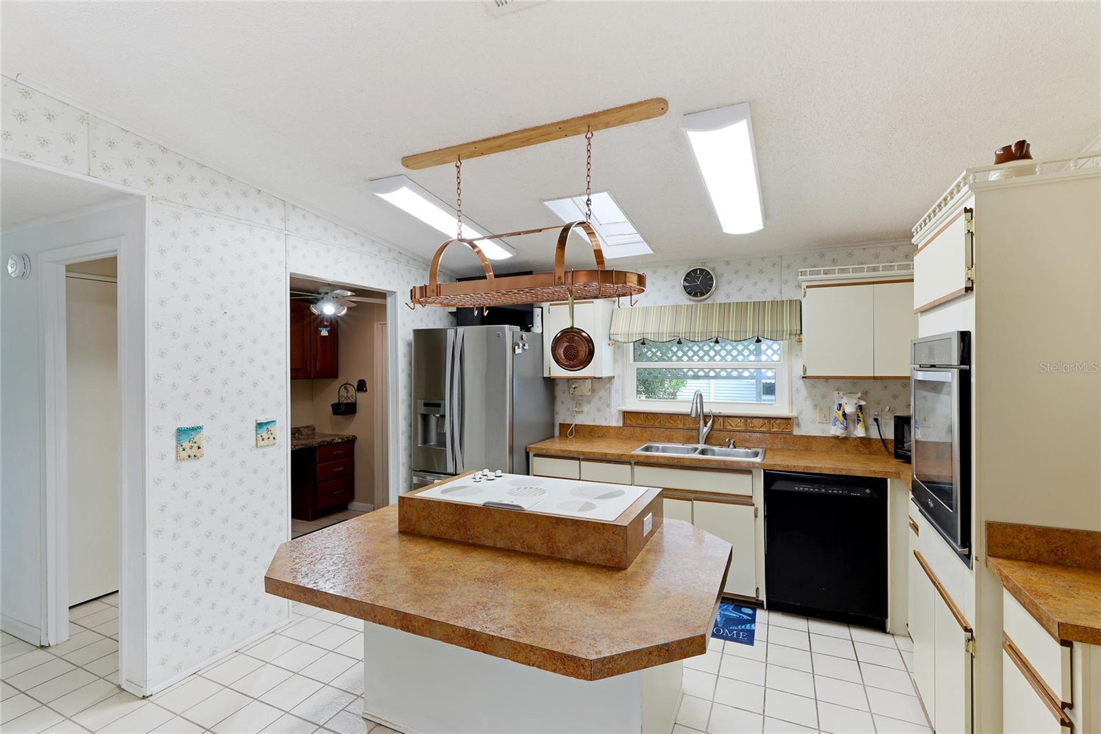 93 N EASTER ISLAND CIR