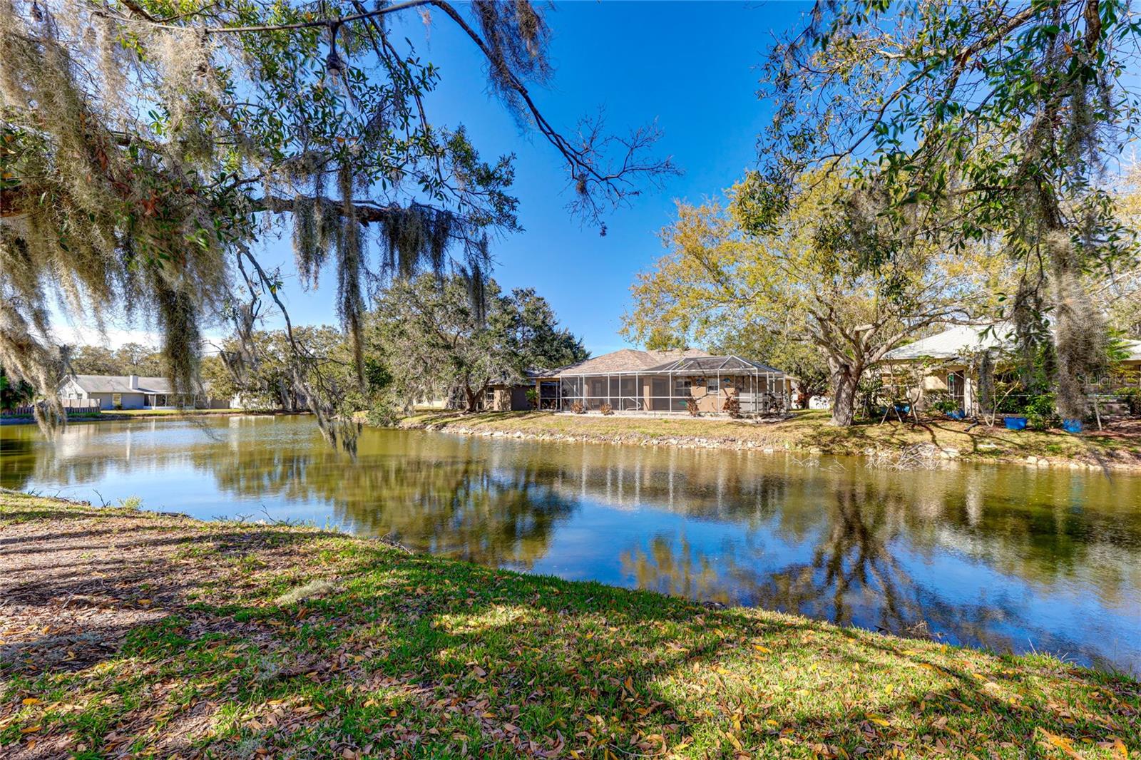 5624 AARON CT