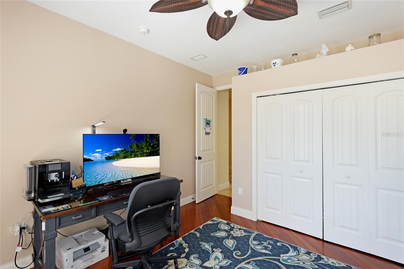 5624 AARON CT