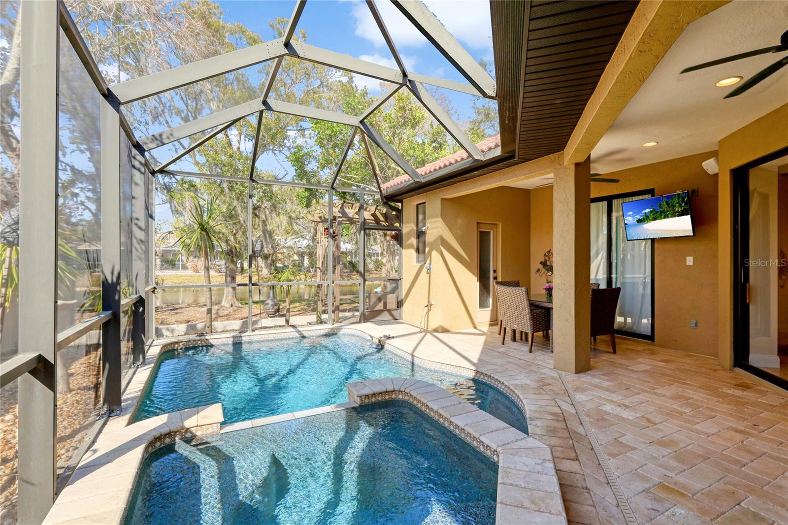 5624 AARON CT