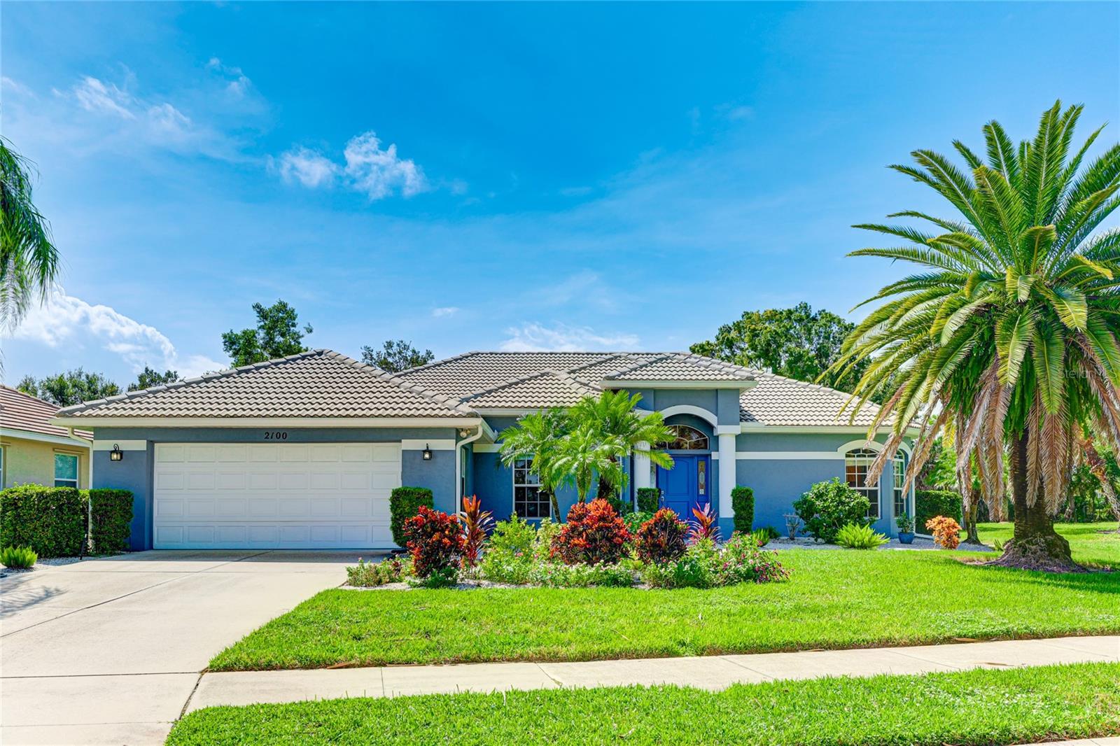 2100 CALUSA LAKES BLVD