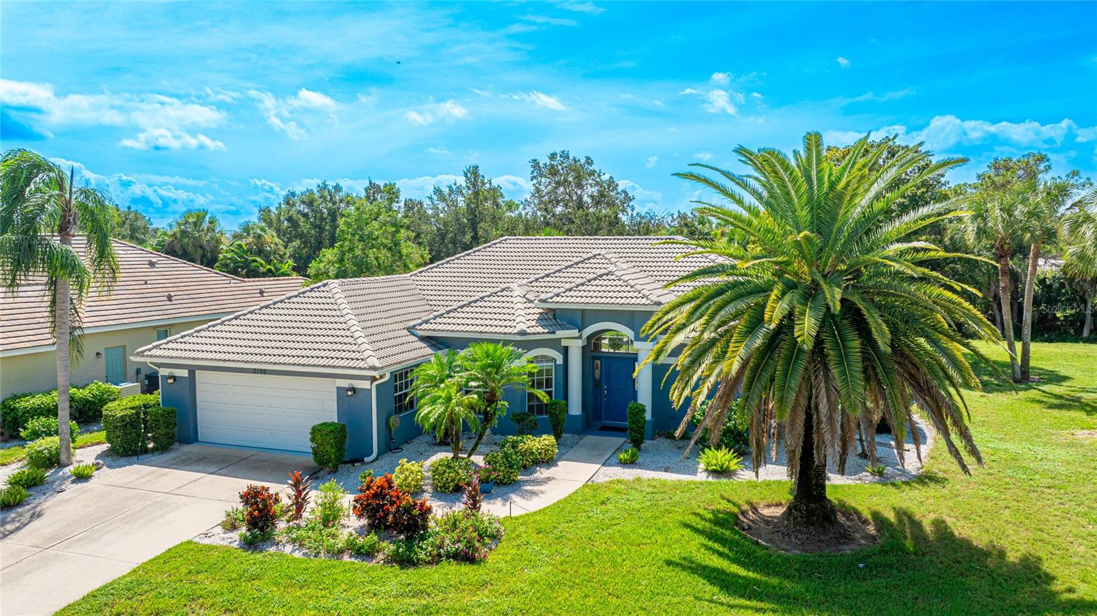 2100 CALUSA LAKES BLVD