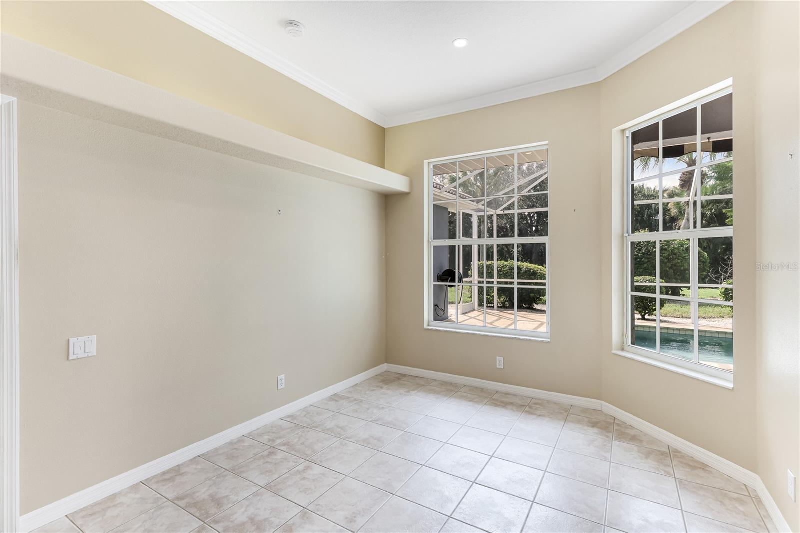 2100 CALUSA LAKES BLVD