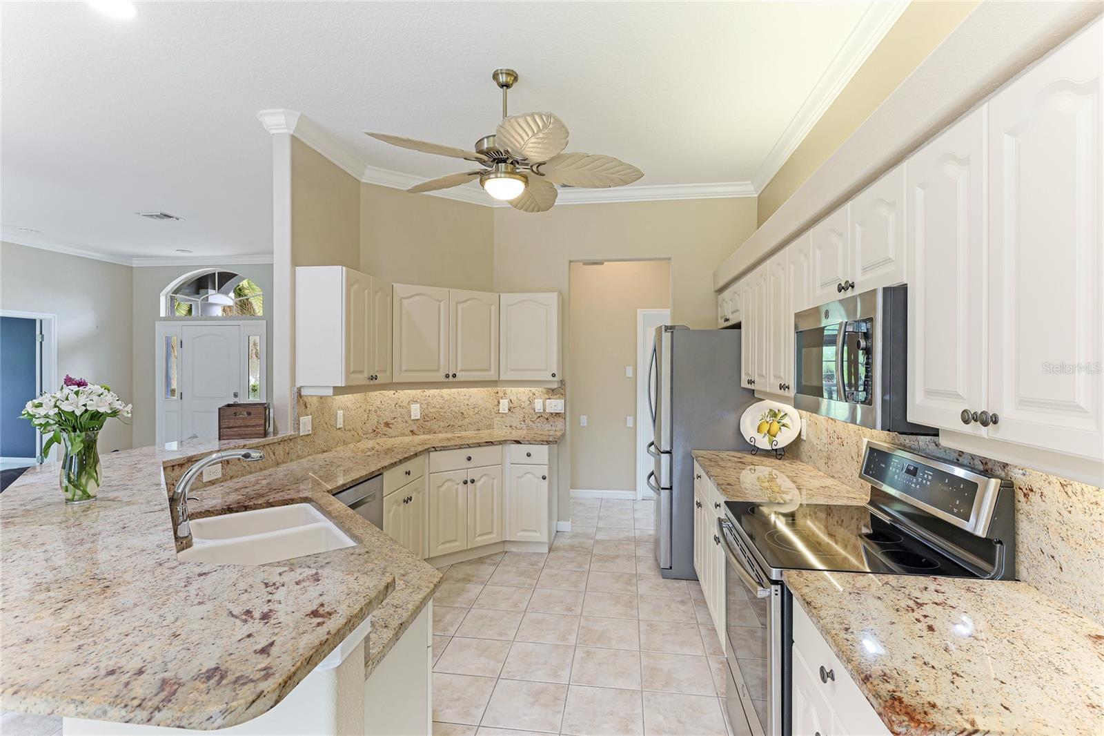 2100 CALUSA LAKES BLVD