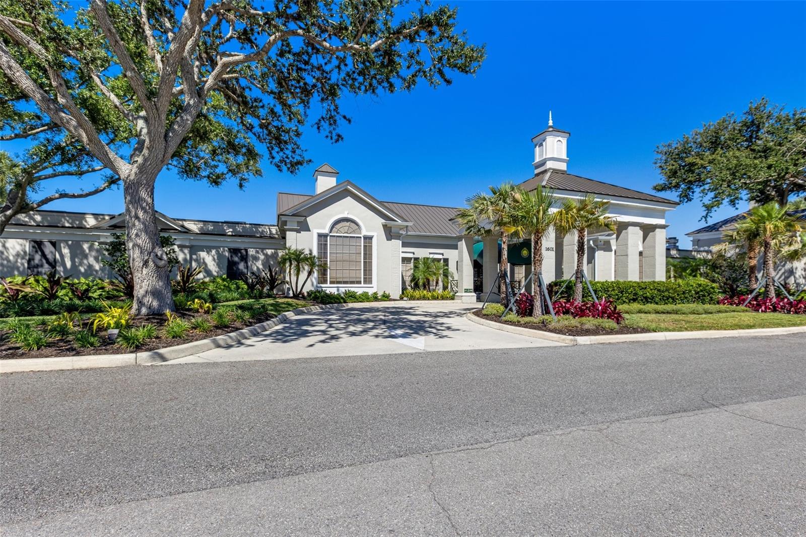 52 GRANDE FAIRWAY