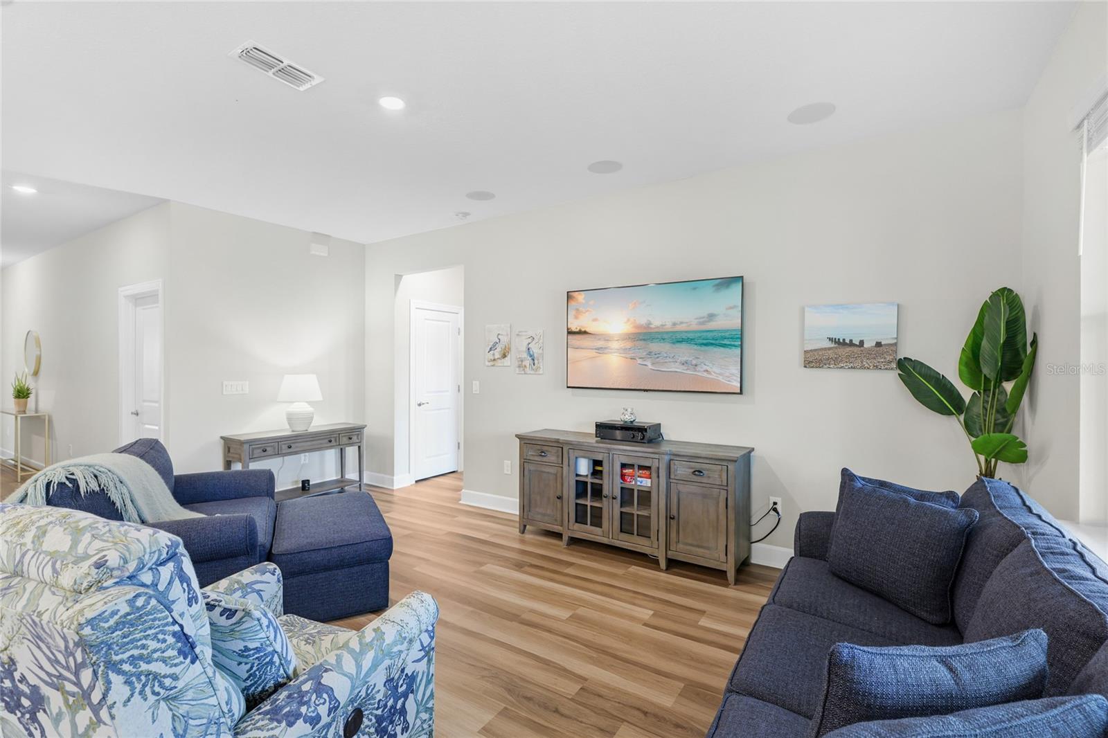 333 DAYLILY BLVD