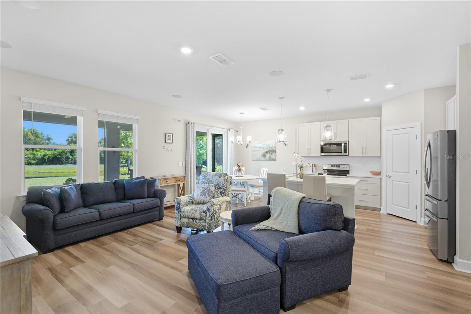 333 DAYLILY BLVD