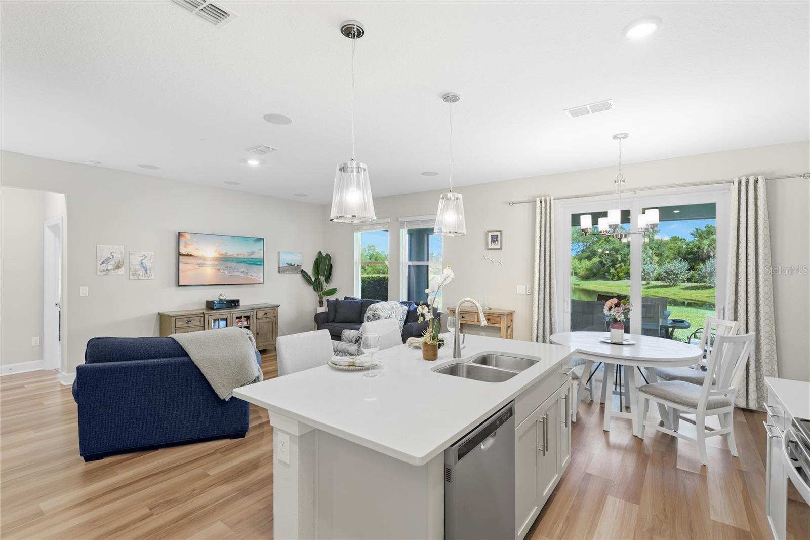 333 DAYLILY BLVD